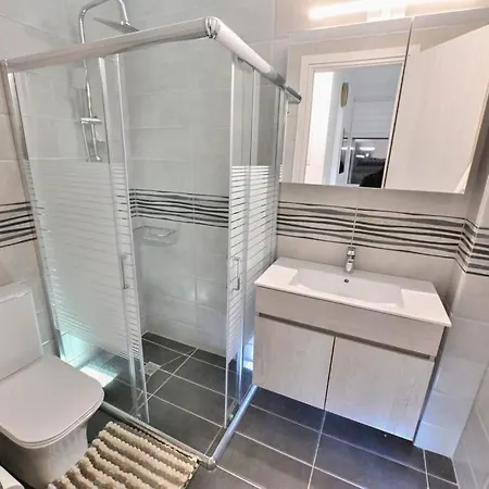 Magedico 150m From The Country house *