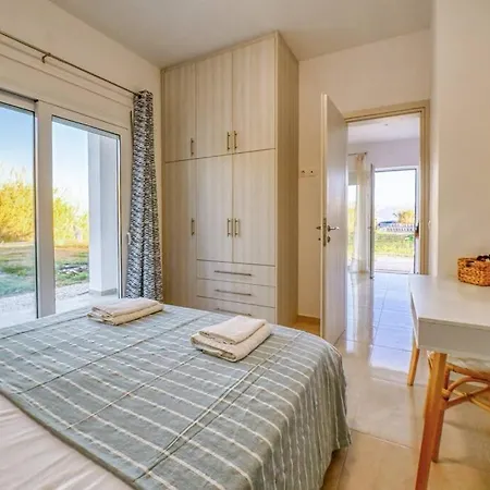 Magedico 150m From The Country house *